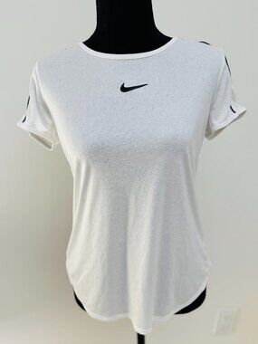 Nike White Dri Fit T Shirt Sz M